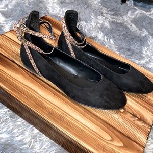 NWOT American Eagle flats. Black. Size 7.5.